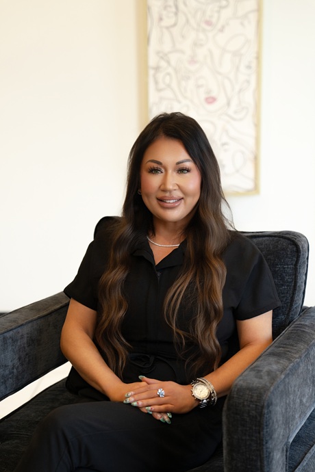 https://onyxfortsmith.com/wp-content/uploads/2025/09/Kim-Buckles.jpg